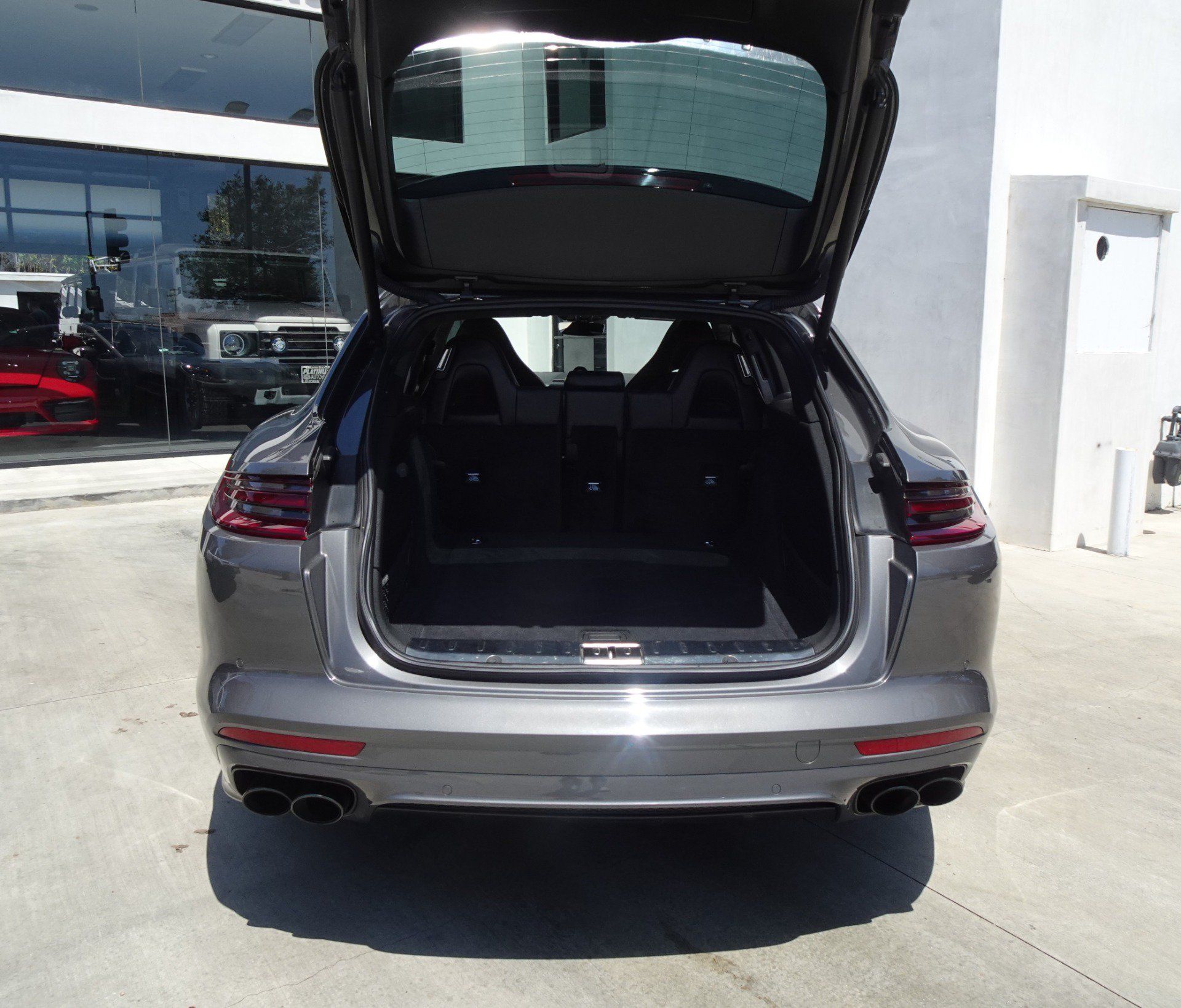Used 2018 Porsche Panamera Turbo Sport Turismo AWD/4WD image 6