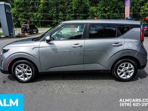 Used 2025 Kia Soul LX w/ LX Technology Package FWD image 6