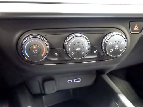 New 2026 Chevrolet Trax RS w/ Driver Confidence Package image 16