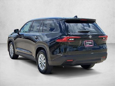 Used 2025 Toyota Grand Highlander FWD image 8