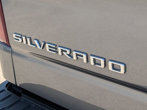 Used 2021 Chevrolet Silverado 1500 LT image 10