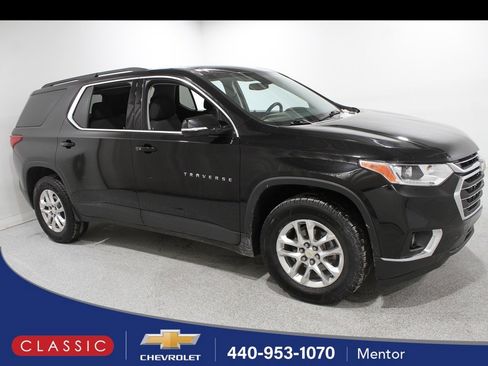 Used 2020 Chevrolet Traverse LT image 1