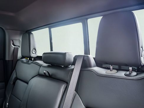 New 2026 GMC Sierra 1500 SLT image 25