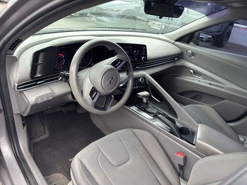 Used 2023 Hyundai Elantra SEL FWD image 22
