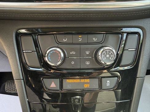 Used 2022 Buick Encore Preferred image 13