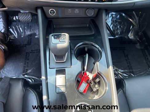 Used 2023 Nissan Rogue SV w/ SV Premium B Package AWD/4WD image 10