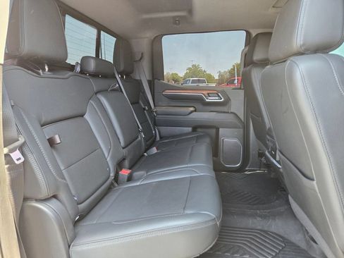 Used 2023 GMC Sierra 1500 Denali w/ Technology Package AWD/4WD image 18