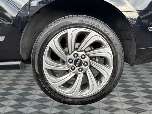 Used 2022 Lincoln Navigator L Reserve AWD/4WD image 24