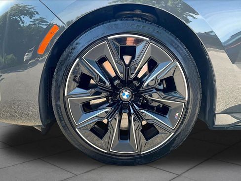 Used 2023 BMW 760i xDrive AWD/4WD image 10