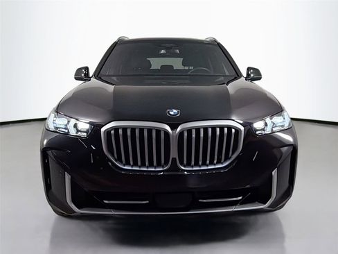 Certified 2026 BMW X5 xDrive40i AWD/4WD image 2