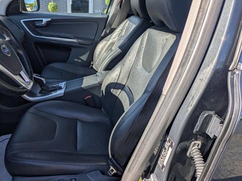 Used 2015 Volvo XC60 T6 Platinum w/ Protection Package FWD image 9