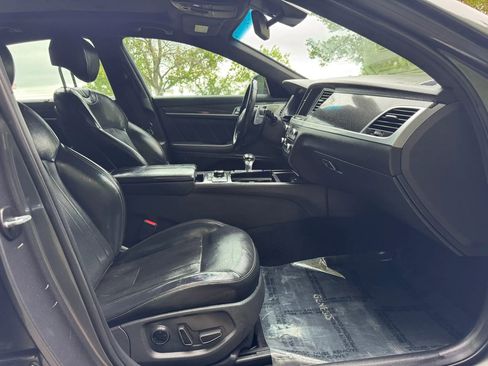 Used 2018 Genesis G80 3.3T Sport RWD image 13