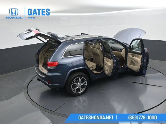 Used 2019 Jeep Grand Cherokee Overland AWD/4WD image 56