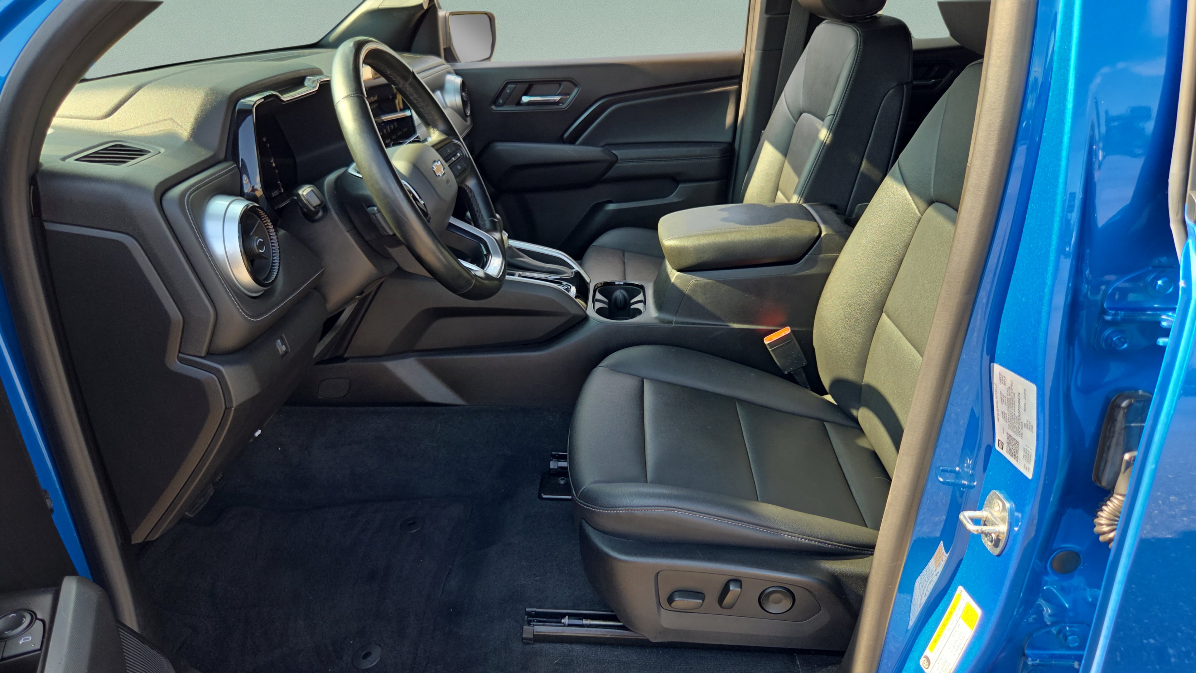 Certified 2023 Chevrolet Colorado LT w/ LT Convenience Package III RWD image 9