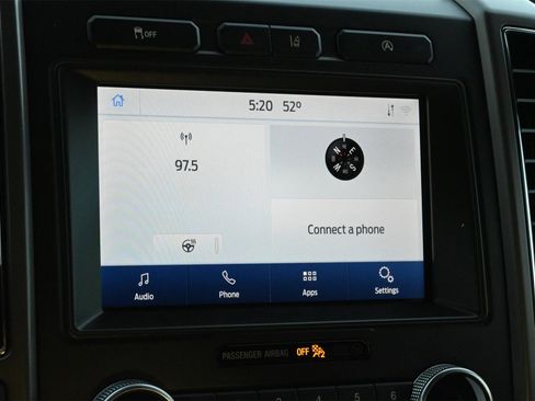 Used 2021 Ford Expedition XLT image 12