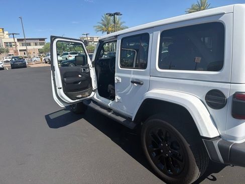 Used 2021 Jeep Wrangler Unlimited Sahara w/ Cold Weather Group AWD/4WD image 3