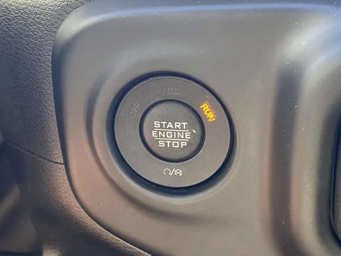 Used 2022 Jeep Wrangler Unlimited Sport AWD/4WD image 22