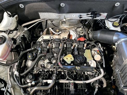 Used 2024 Volkswagen Atlas Cross Sport SE w/ Panoramic Sunroof Package image 33