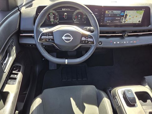 Used 2024 Nissan Ariya FWD image 12
