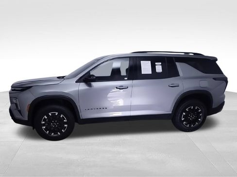 Used 2025 Chevrolet Traverse Z71 AWD/4WD image 5
