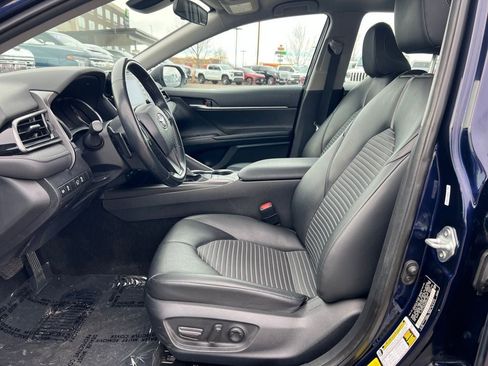 Used 2022 Toyota Camry SE image 11