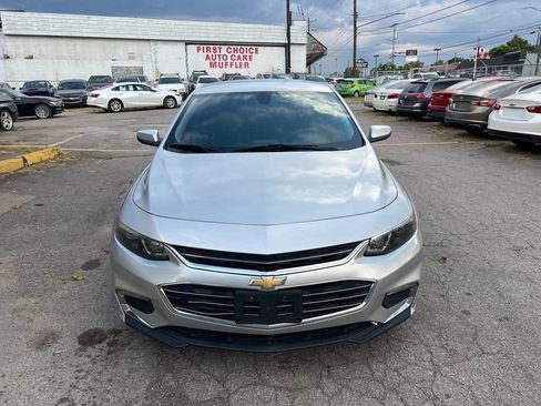 Used 2017 Chevrolet Malibu LT FWD image 8