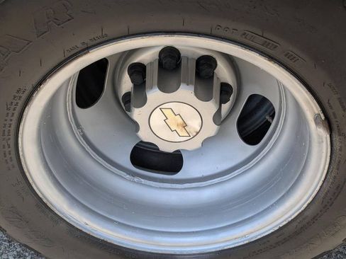 Used 2008 Chevrolet Express 3500 image 36