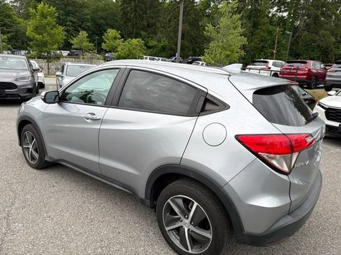 Used 2021 Honda HR-V EX image 2