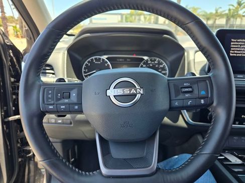 Used 2024 Nissan Rogue S FWD image 19