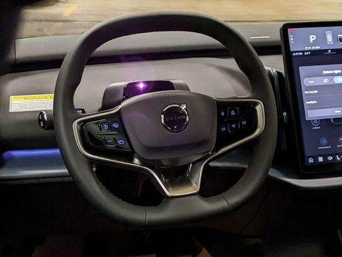 New 2025 Volvo EX30 Plus w/ Protection Package Premier image 14