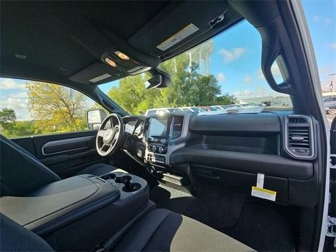 Used 2024 RAM 3500 Tradesman w/ Chrome Appearance Group AWD/4WD image 12