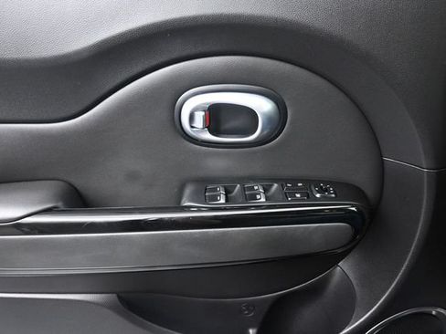 Used 2019 Kia Soul ! FWD image 24