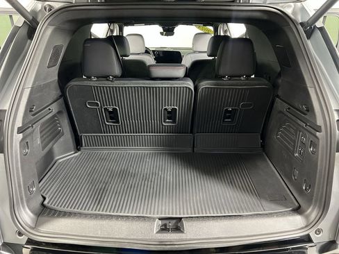 Used 2024 Chevrolet Traverse RS w/ LPO, Floor Liner Package AWD/4WD image 26