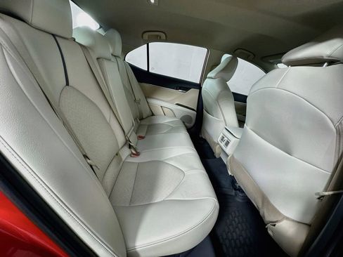 Used 2024 Toyota Camry XLE FWD image 30