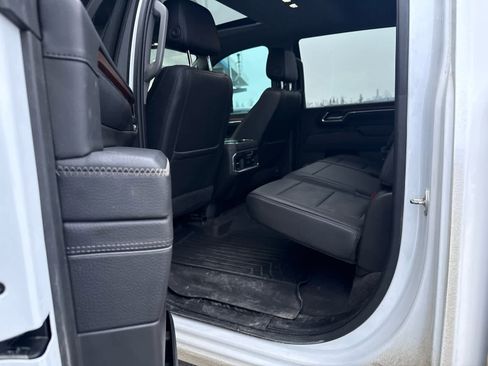 Used 2024 GMC Sierra 2500 Denali w/ Denali Reserve Package image 9