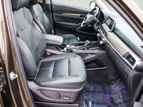 Used 2022 Kia Telluride EX w/ EX Premium Package image 29