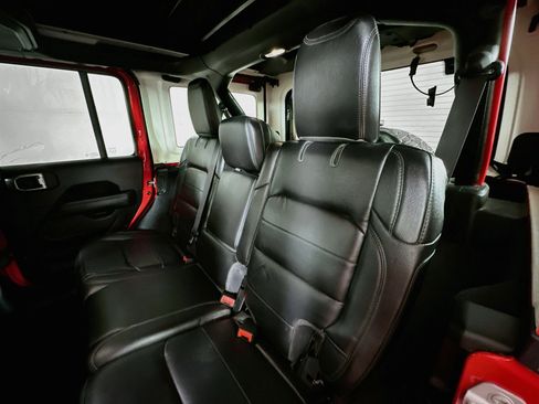 Used 2021 Jeep Wrangler Unlimited Sahara AWD/4WD image 23