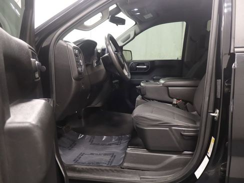 Used 2019 Chevrolet Silverado 1500 Custom Trail Boss w/ Custom Convenience Package AWD/4WD image 13