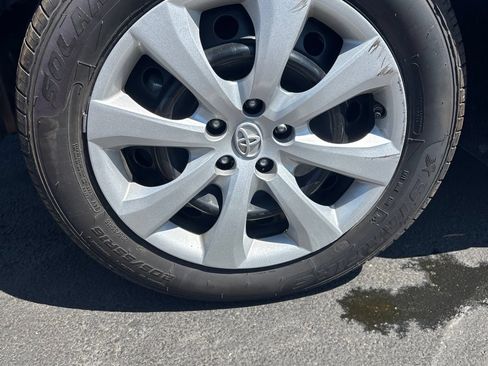 Used 2023 Toyota Corolla LE FWD image 17