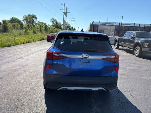 Used 2021 Kia Seltos LX AWD/4WD image 5