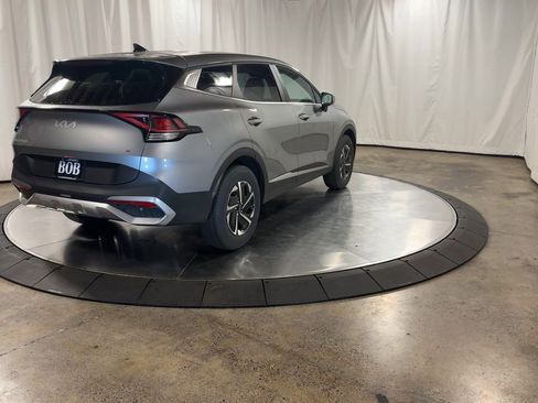 Certified 2025 Kia Sportage LX image 8