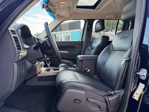 Used 2012 Jeep Liberty Limited Jet w/ Comfort/Convenience Group AWD/4WD image 13