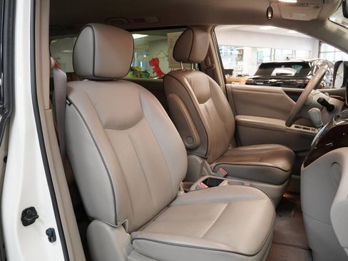 Used 2013 Nissan Quest SV w/ Leather Pkg image 24