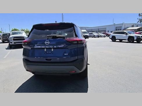 Used 2023 Nissan Rogue SV image 34