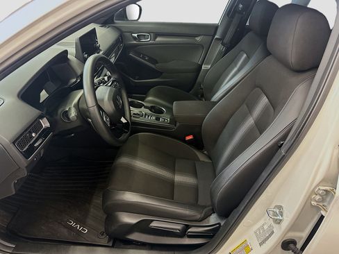 Used 2025 Honda Civic Sport image 13