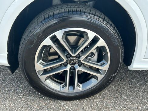 Used 2025 Audi Q5 Premium w/ Convenience Package image 38