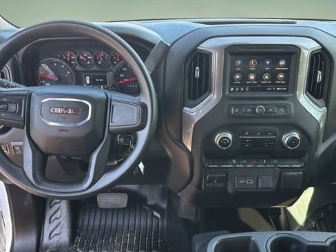 Used 2023 GMC Sierra 3500 Pro w/ Convenience Package image 9