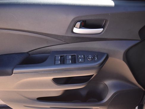 Used 2016 Honda CR-V SE image 19