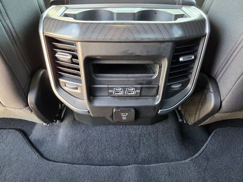 Used 2025 RAM 1500 Big Horn AWD/4WD image 16