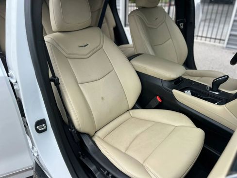 Used 2019 Cadillac XT5 Luxury FWD image 14